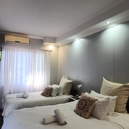 Guest House Bavaria Rundu Exterior foto
